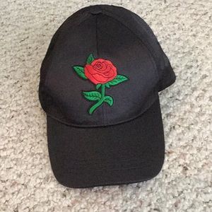ROMWE Rose baseball cap